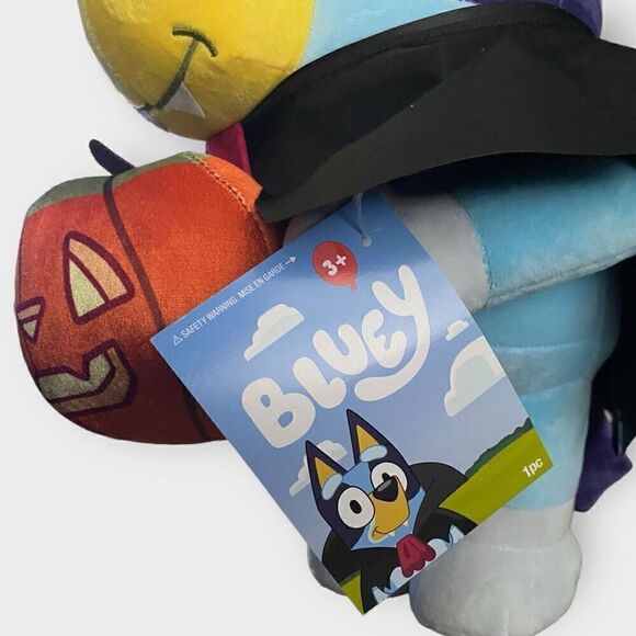 Bluey Gemmy 18.5” Greeter Halloween Vampire With Pumpkin Brand New With Tags - Picture 8 of 8